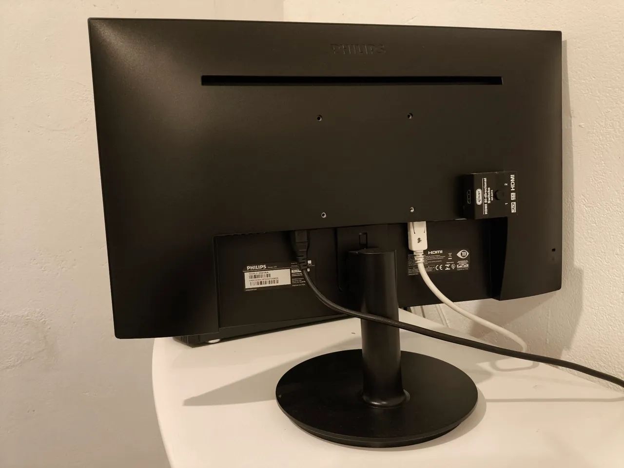 Monitor LED Phillips 24" com HDMI Switch - Foto 2