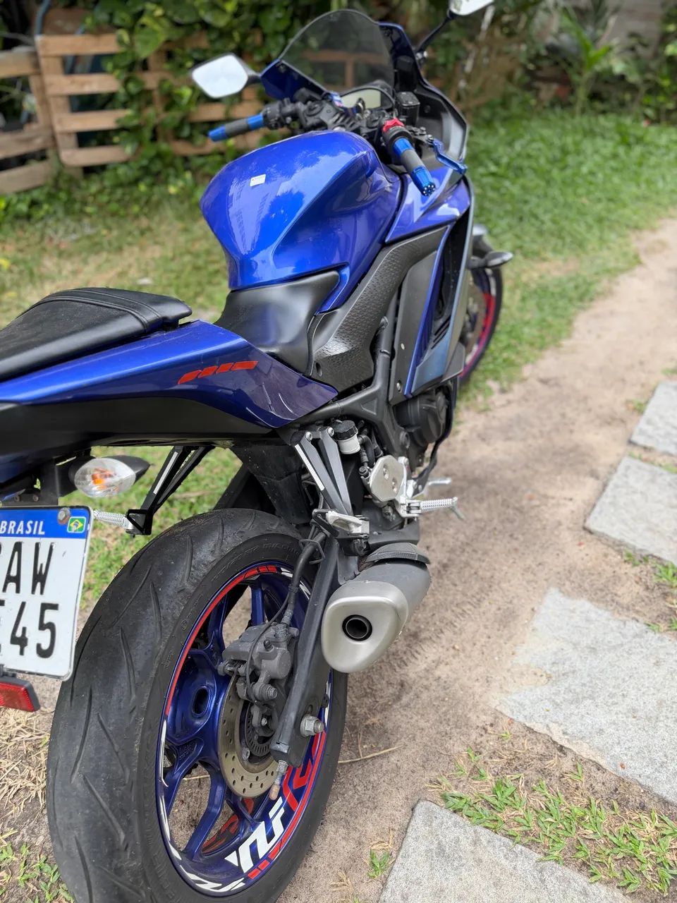 Yamaha R3 2023 - Foto 4