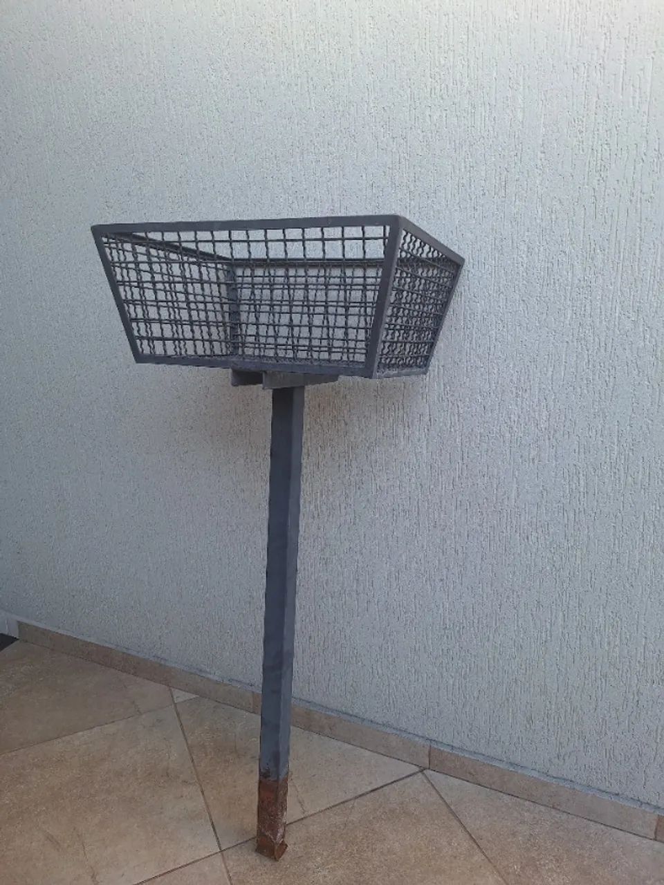 Lixeira de rua em ferro resistente - Foto 2