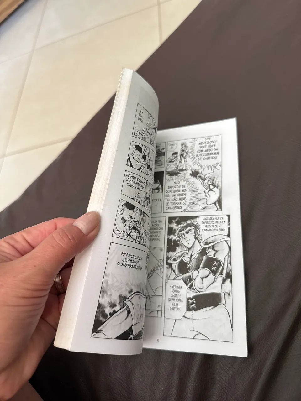 Gibi Hq Mangá Cavaleiros Do Zodiaco Saint Seiya 01 Lvc - Papelaria