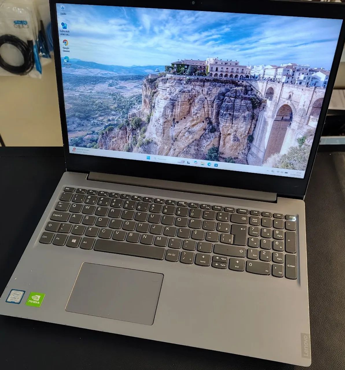 Lenovo Ideapad Core i7 8565u 12gb ddr4 SSD 256gb Geforce Mx 110