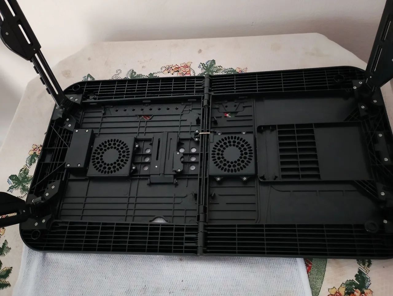 Mesa portátil e dobrável, com 2 ventiladores para Notebook. - Foto 2