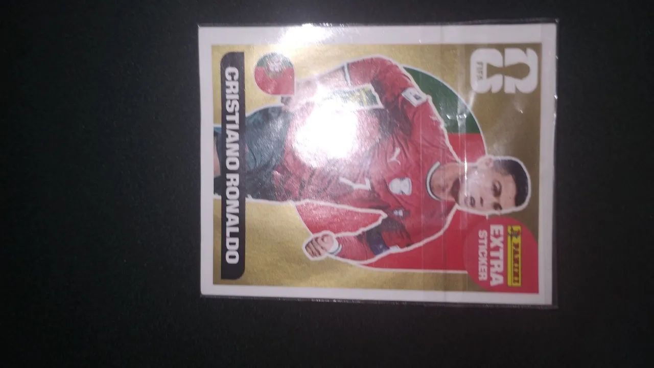 Figurinha da copa Cristiano Ronaldo dourada - Foto 3
