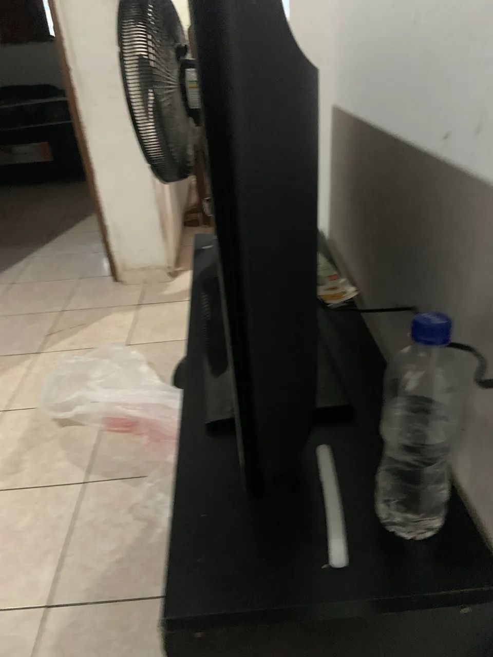 Vendo está smart TV de 32? polegadas, precisa trocar a placa, - Foto 2