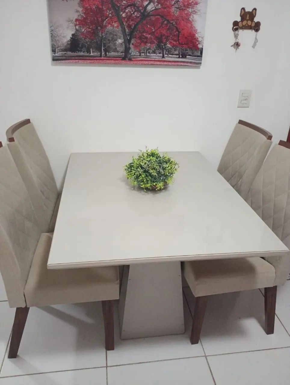 Vendo mesa com 4 cadeiras - Foto 4