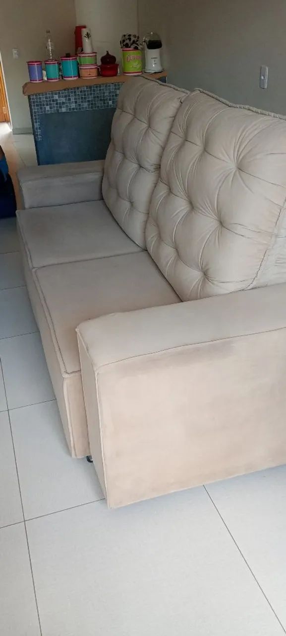 Sofá retrátil dois lugares confortável bem cuidado 