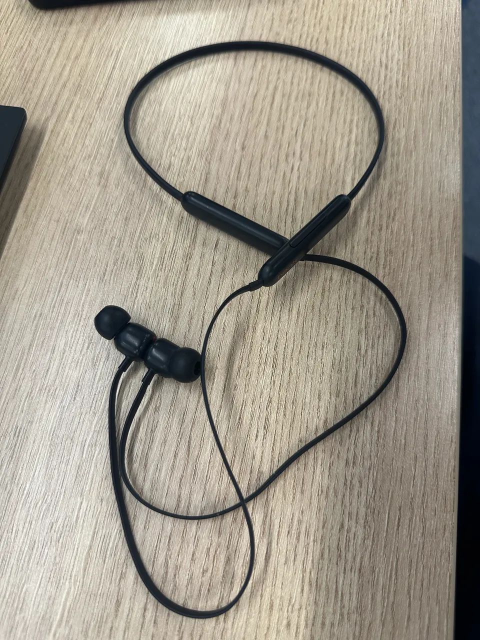 Fone Beats Flex 12 hs de som - Foto 4