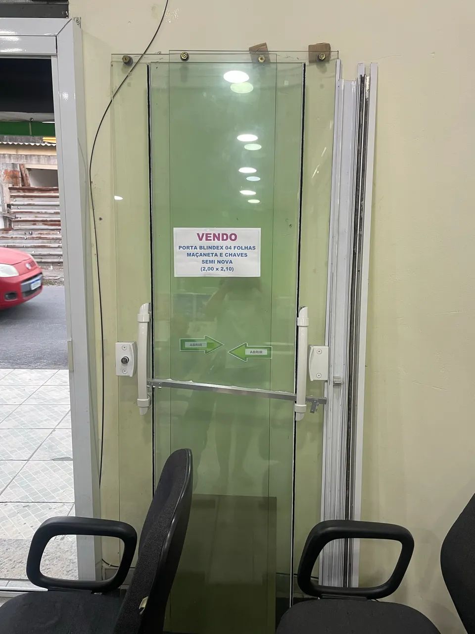 Porta de vidro blindex 04 folhas maçanetas e chaves semi nova