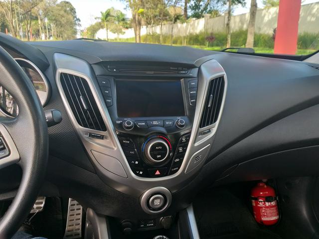 Hyundai Veloster - Foto 12
