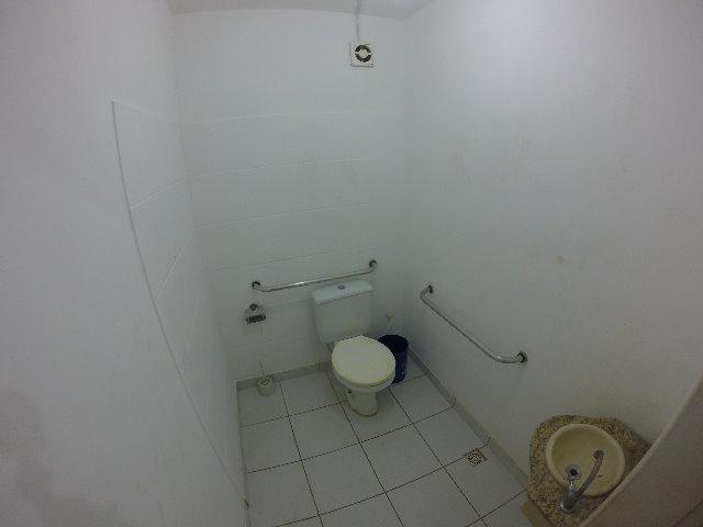 Alugo Casa Comercial em Jardim Camburi - 6 salas, 173m², 15 vagas garagem - R$4.000,00 - Foto 6