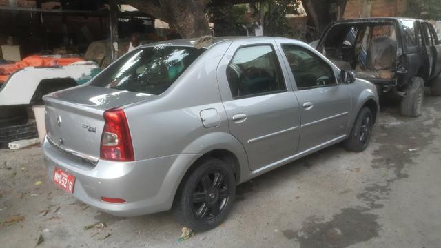 Logan 2011 1.6 Flex GNV Air Bag,ABS,travs e 4 vidros elêtricos versão com todos pacs - Foto 5