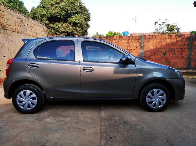 Etios 1.3 X 16V flex 4P manual 2017/18 - Foto 4