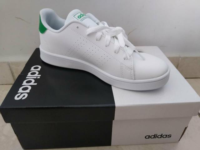Vendo tênis Adidas número 32/33 - Foto 2