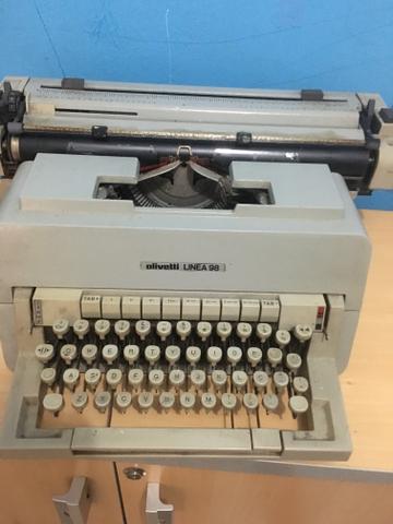 Maquina de escrever - Foto 2