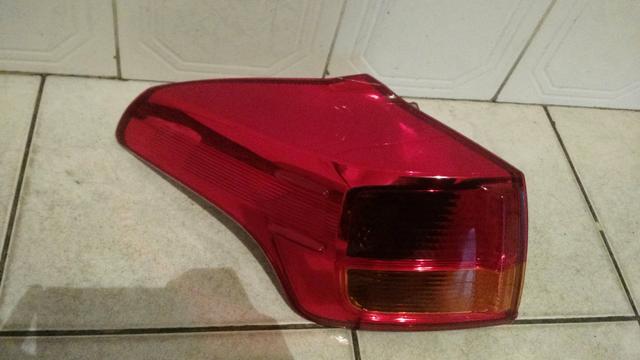 Lanterna traseira esquerda Toyota rav4 2016 - Foto 2