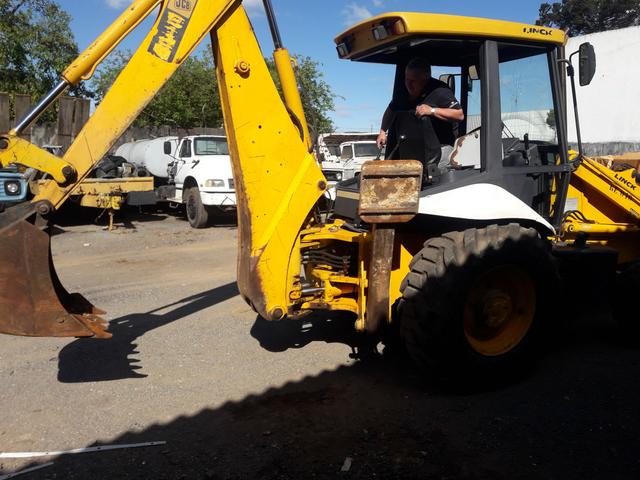 Retroescavadeira,jcb 214,2006,$59.000,00 - Foto 4