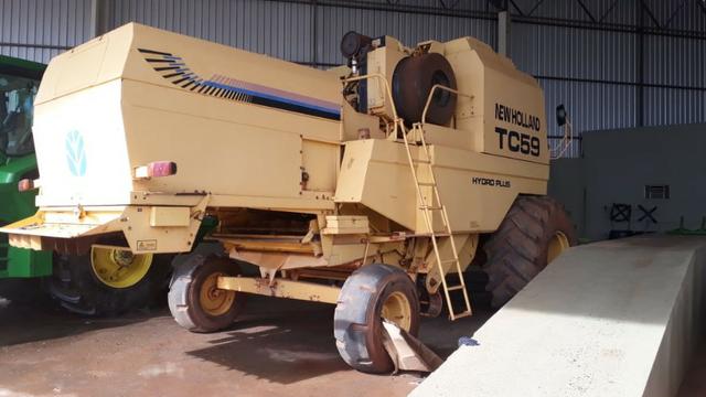 Colheitadeira de Grãos New Holland TC59 - Foto 2