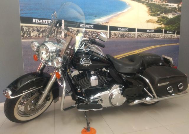 Harley Davidson Road King Classic 2010. Revisada