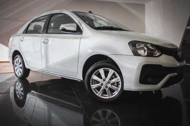 TOYOTA ETIOS SEDAN X PLUS 15 MT 19/20