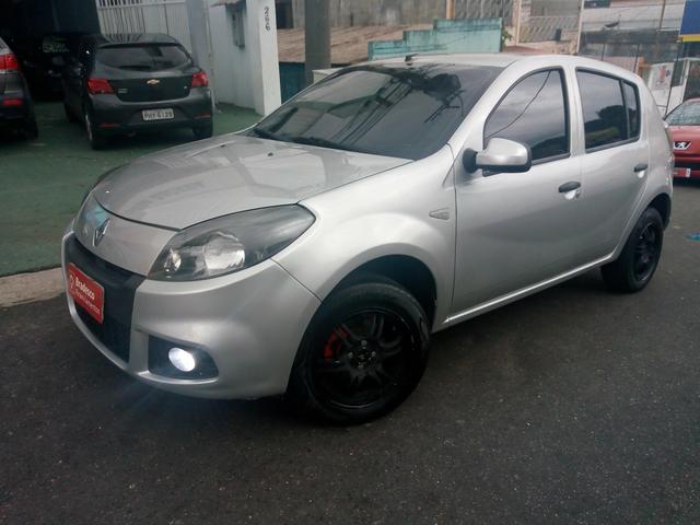 Sandero Expression 1.0 Ent:5mil+48x799,