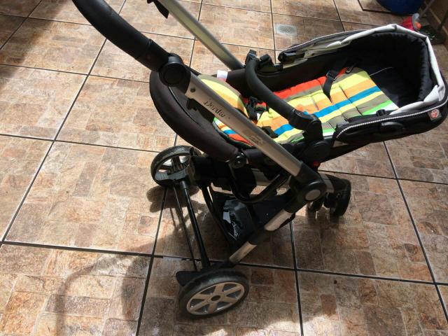Carrinho de bebê 3 rodas