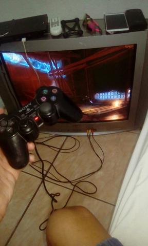 Tv 42 polegadas antiga 110$$ play com 2 jogos 1 cotrole 130$$ so trocas em tel ou nota - Foto 2