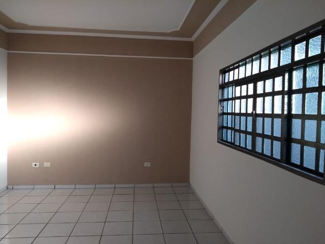 Próxima Av. Duque de Caxias Linda Casa com quintal amplo - Foto 4