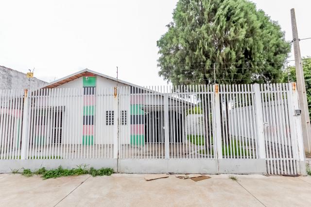 Casa comercial localizada em uma excelente região no Jardim Europa .