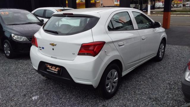 Chevrolet onix 2018 1.0 mpfi lt 8v flex 4p manual - Foto 6