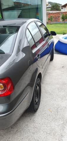 Vendo Polo 1.6 Sedan 2012 Lindo - Foto 3