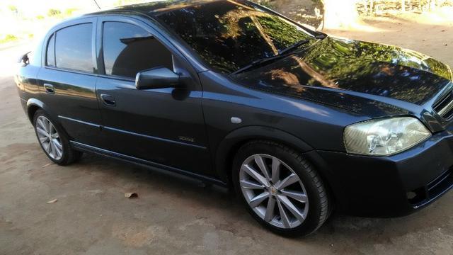 Astra 2008 Top