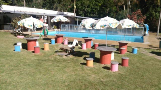 Chácara com triplex, área para festas com 3 piscinas e vagas p/ mais de 40 automóveis!! - Foto 13