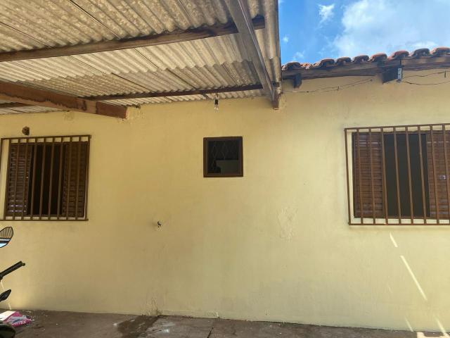 Casa bem localizada na 307 norte, próximo à feira 307 norte - Foto 3