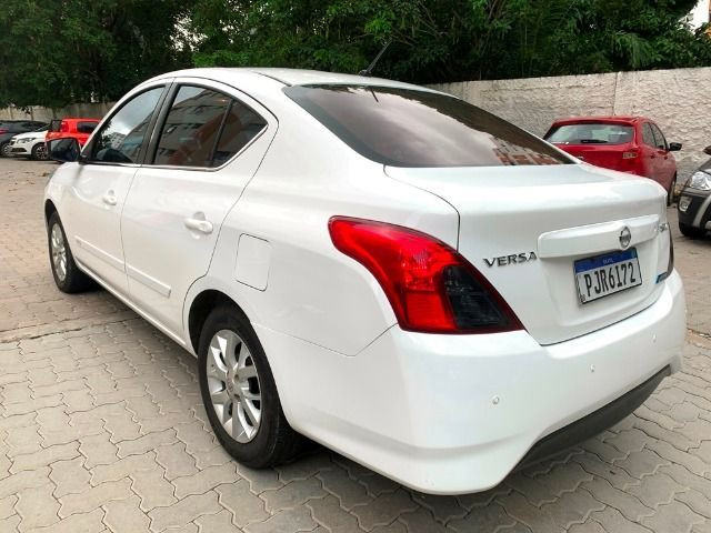 Nissan Versa 1.6 SV 2016 Completíssimo Nada a Fazer IPVA 2020 pago