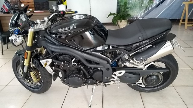 TRIUMPH SPEED TRIPLE 1050CC