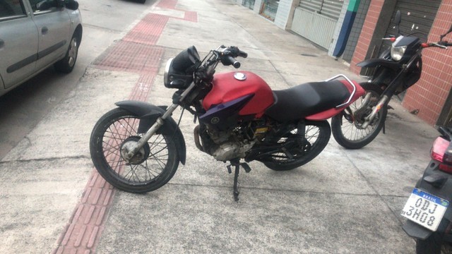 VENDO MOTO 125 TROCO PS4 OU NO IPHONE 8 PLUS