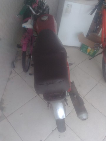 MOTO 100
