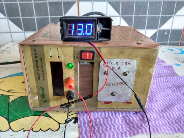 01 Fonte estabilizada de 15 Amp