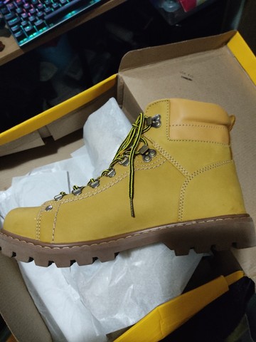 Bota Coturno West Coast Couro Worker Palha Nova número 41 - Roupas e  calçados - Parque Erasmo Assunção, Santo André 1012572221 | OLX