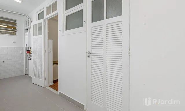 Apartamento para alugar com 4 quartos, 1 suíte, 2 vagas, 210 m² - Copacabana - Rio de Jane