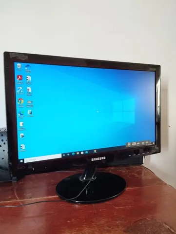 Computadores 300 a 999 GB Com monitor Usado