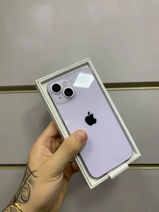 iPhone 14 lilás 