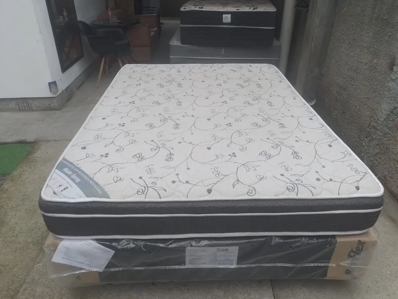Cama Box Casal colchão de molas ensacadas 