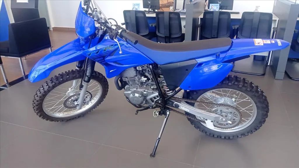 YAMAHA TT-R 230