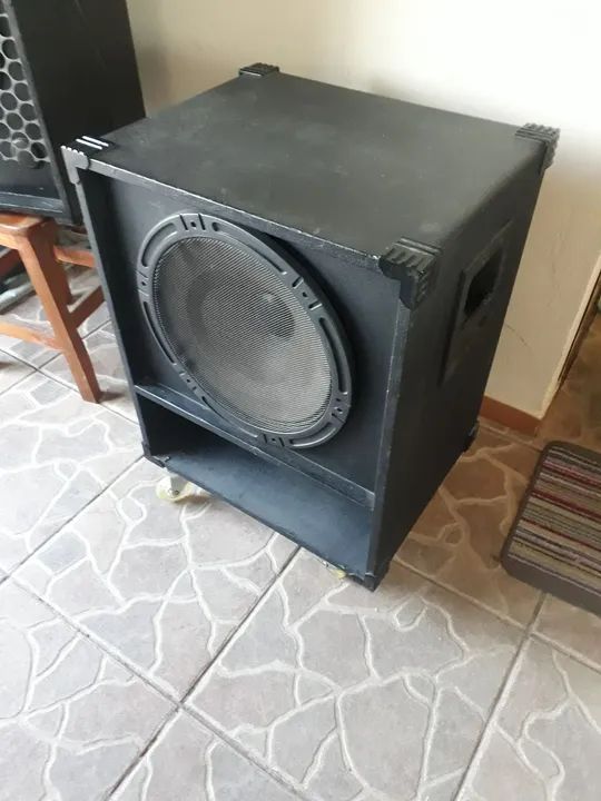 Caixa de som 400 watts