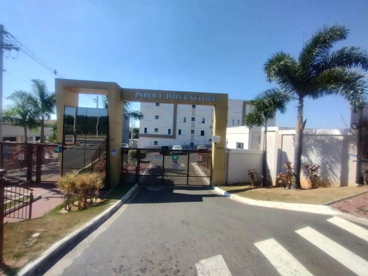 APARTAMENTO À VENDA NO CONDOMÍNIO PARQUE IMPERATTORE