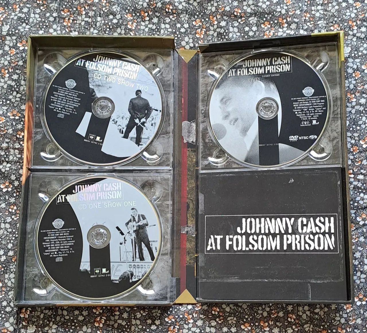JOHNNY CASH AT FOLSOM PRISON 2 CDs/DVD - Foto 2