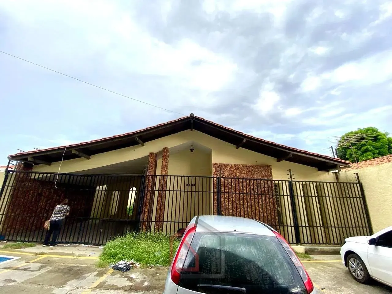 Imóvel para aluguel tem 350 metros quadrados com 4 quartos em São Cristóvão - Teresina - P