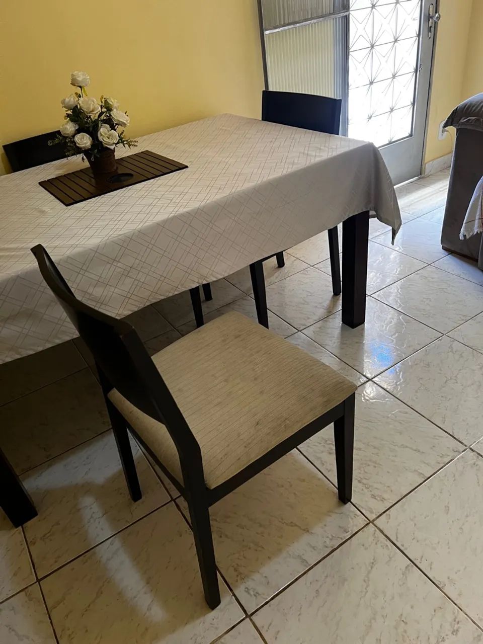 Mesa de Jantar em Madeira Maciça - Foto 2