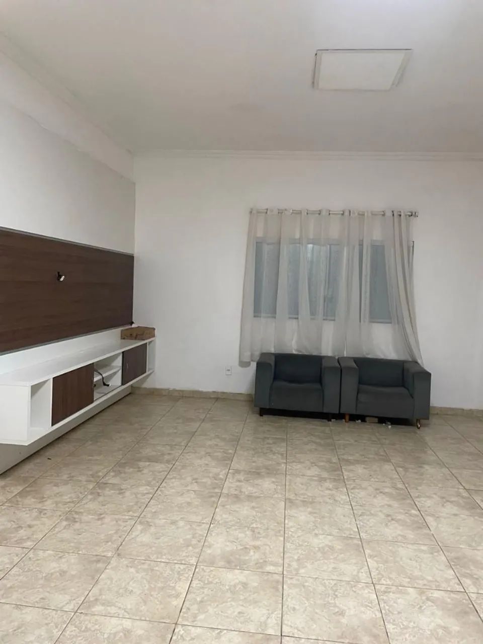 ALUGO / CASA COM PISCINA/ NÃO PAGA AGUA E NEM ENERGIA. 3800 - Foto 4